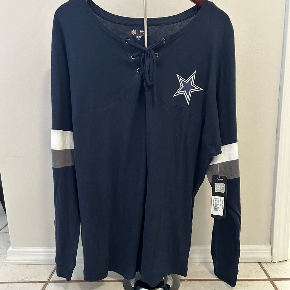 NFL Team Apparel Sz XL Dallas Cowboys Navy Lace-Up Tee